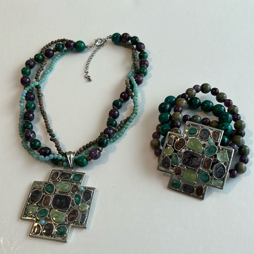 Fashion Jewelry Necklace and Bracelet